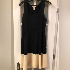 Banana Republic size M black and cream wool dress